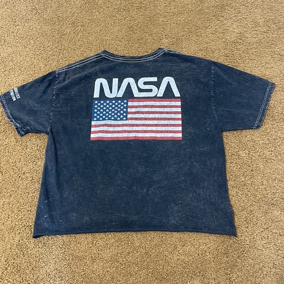 Crop top - Picture 2 of 2